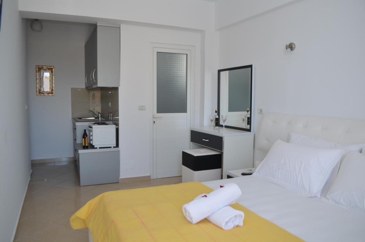 Noah Apartaments Sarande Exterior photo