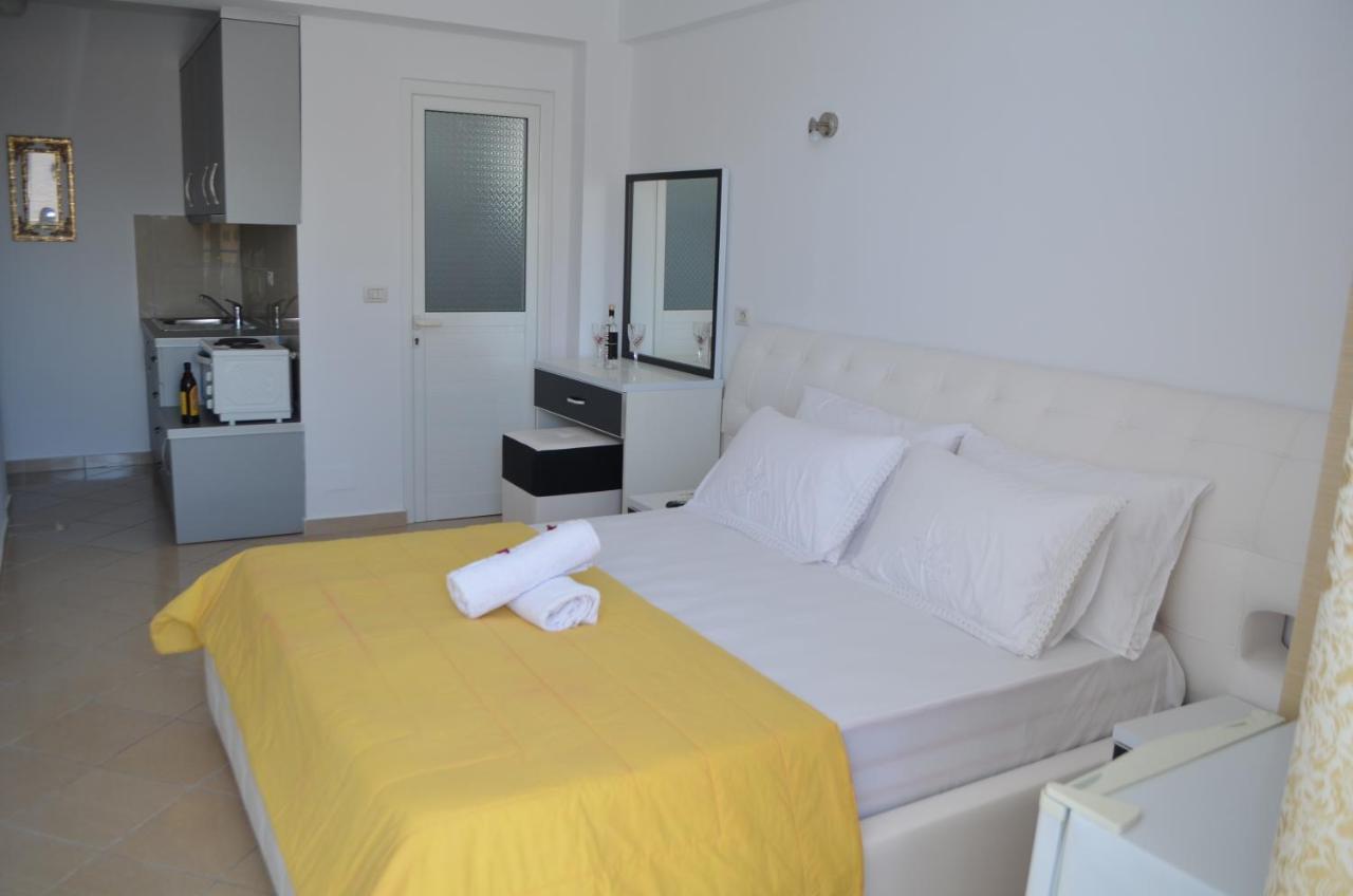 Noah Apartaments Sarande Exterior photo